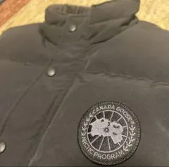 カナダグース　ベストダウン　ブラックレーベル　Sサイズ　※ほぼ新品⭐️ 三連休割引