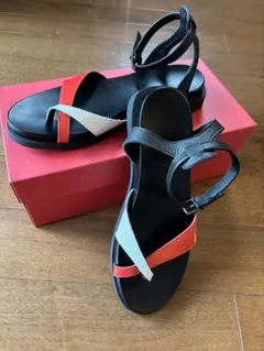 Y*3様 arche サンダル アンクルストラップ 39箱付きのサムネイル