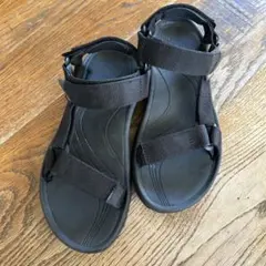 Teva ブラック スポーツサンダル　25センチ