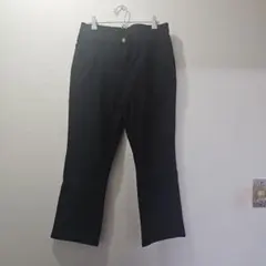 レディース黒いデニムパンツ