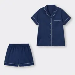 サテンパジャマ　半袖　ショートパンツ　部屋着 ルームウェア　レディース　GU