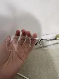 シルバーメタルフレーム 長方形メガネ