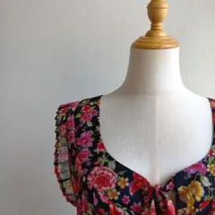 UNRELISH 総柄ワンピース チュニック 花 蝶 プリーツのサムネイル