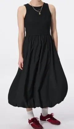 GU　バブルヘムワンピース　ノースリーブ