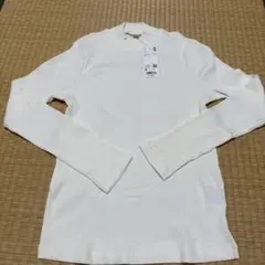 UNIQLOレディースリブハイネックTシャツ　長袖M 白