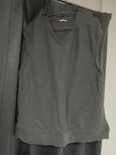 GU グレー カノコVネックビッグベスト