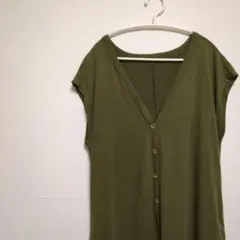 オリーブグリーン Vネック ボタン付き オールインワン