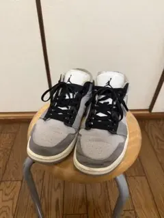 Nike Air Jordan 1 Low グレー/ブラック