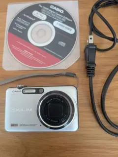 CASIO EXILIM コンパクトデジタルカメラ EX-FC100