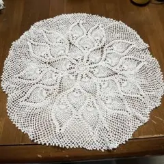 ハンドメイド ホワイト レース編み ドイリー 円形（直径60cm） - メルカリ