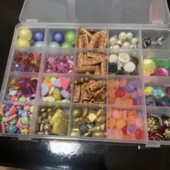 多彩なビーズセット 仕切り付きボックス　まとめ売り　8