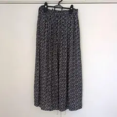 スカート　Mサイズ　柄　白黒