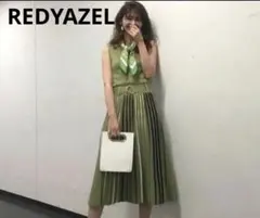 レディアゼル配色プリーツワンピース　ノースリーブ　ニット　緑グリーンオリーブ