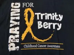 Praying for Trinity Berry Tシャツ GILDANのサムネイル
