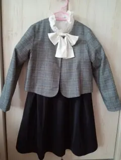 フォーマルジャケットとワンピース