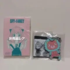 SPY×FAMILY　レア非売品シールとラバーキーホルダー