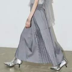 美品　ロングスカート　マキシ　ロング　グレー　プリーツ　Tシャツ　スウェットに