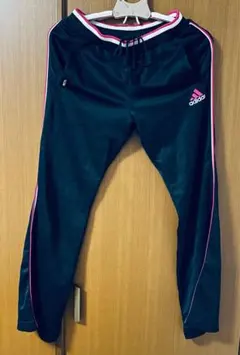 adidas ジャージパンツ ☆黒 ピンク＆ホワイト2本ライン　M サイズ
