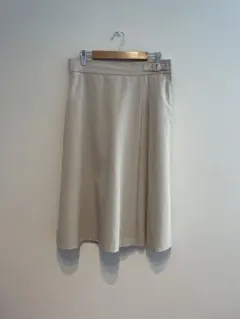 anysisベージュ フレアスカート ウエストバックル付き