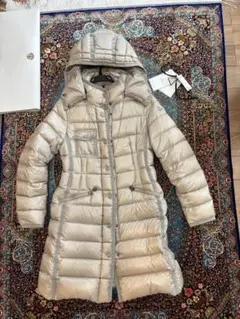 2025年最新】MONCLER カラー：ベージュ系 ダウンジャケットの