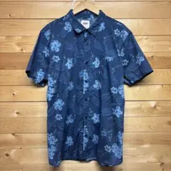 Levi’s 総柄 フラワー柄 半袖シャツ 猫目ボタンのサムネイル