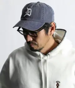 Item thumbnail for item b3e5df12-03fc-45d0-9521-73900873e8ee