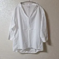 グローバルワーク　白シャツ