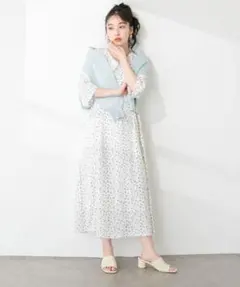 natural couture 花柄ワンピース Mのサムネイル