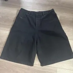 DIESEL ブラックデニムショートパンツ