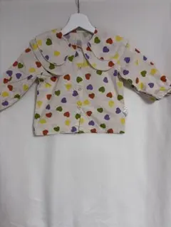 ハート柄クリーム色シャツ　80-90