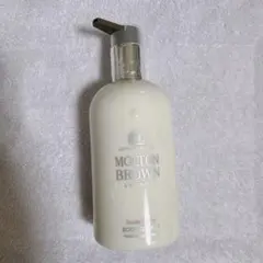 新品 終売 レア MOLTON BROWN ボディローション スエードオリス - メルカリ