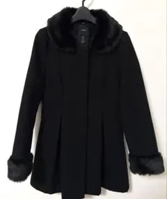 FOREVER 21 ブラックファー付きAラインコート M
