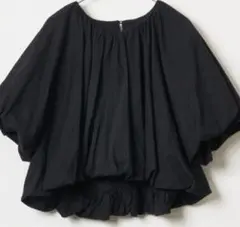 Audrey and John Wad　トップス