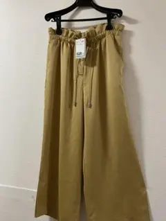 新品ワイドパンツ