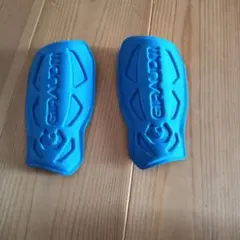 GRAUDIM シンガード 青 メッシュ