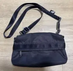 ナイキ CW9304-010 クロスボディバッグ