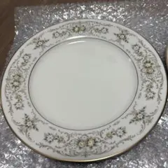 ノリタケWhite Scapes 大皿１０客　※バラ売り・アソート売り可 ノリタケWhite Scapes 大皿10客 ※バラ売り・アソート売り可 - メルカリ
