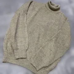 UNIQLO ベージュ タートルネックニット M