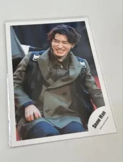 〇 SnowMan 公式写真 渡辺翔太