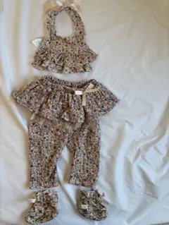 ハルウララ　花柄　スタイ　パンツ　靴下　3点セット