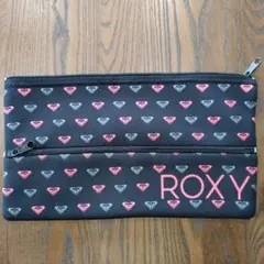 ROXY ハート柄ポーチ