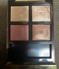 トムフォード　アイカラークォード　42A ヘイズィセンシュアリティ