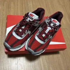 新品26.5Nike WMNS Zoom Vomero 5FN7778-600のサムネイル