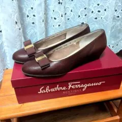 Salvatore Ferragamo ブラウンリボンフラットシューズ