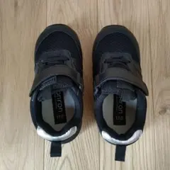 黒　スニーカー　17cm