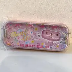 新品　べティーズブルー　BETTY'S BLUE 缶ペン　筆箱　平成レトロのサムネイル