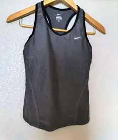 Nike ナイキ　トレーニングウェア　タンクトップ Mサイズ
