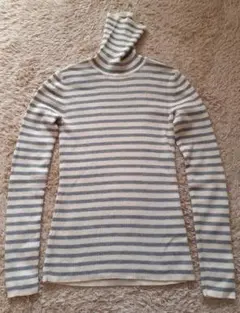 UNIQLO リブタートルネック M