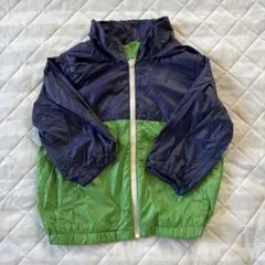 ユニクロ　ベビーキッズ　フード付き薄手ナイロンパーカー90