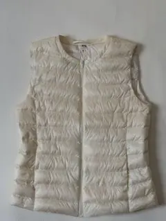 【匿名配送】UNIQLO ダウンベスト　ホワイト　M